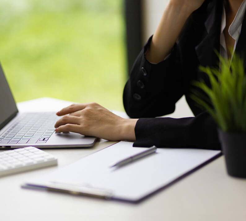 Nel cuore della città di Berna si trova la sede di PRO VITA che si occupa della Svizzera romanda. Qui, Andreas Graf si dedica alle richieste della clientela con trasparenza, onestà e professionalità, gestendole in modo affidabile e orientato al cliente. 